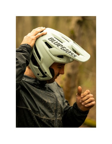 Casco Bluegrass Jetro Mips  Moss Gray...